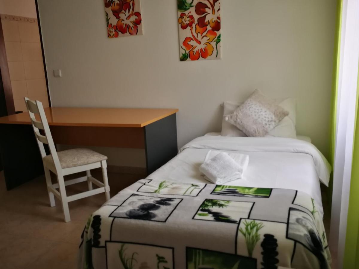 Surf House Helena Hotel Baleal Eksteriør billede